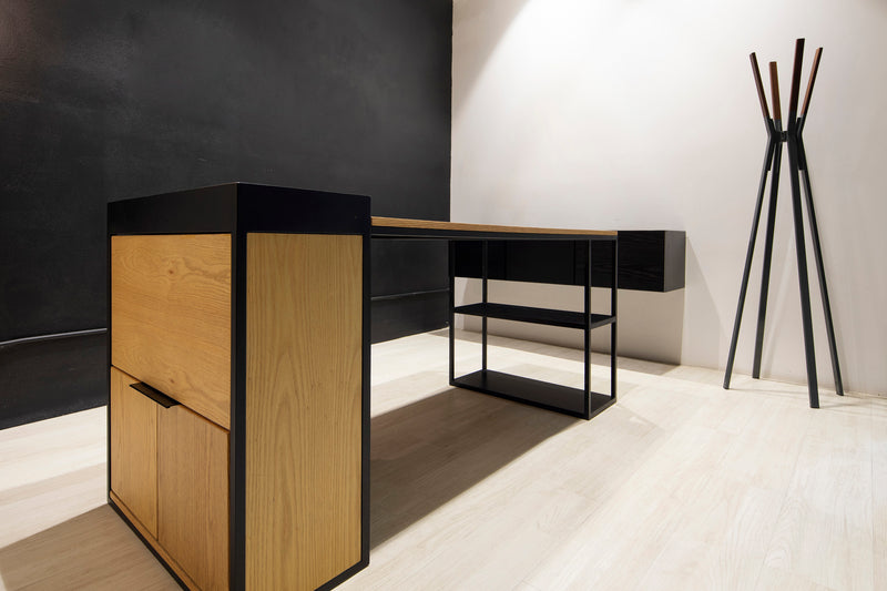 MAD Desk